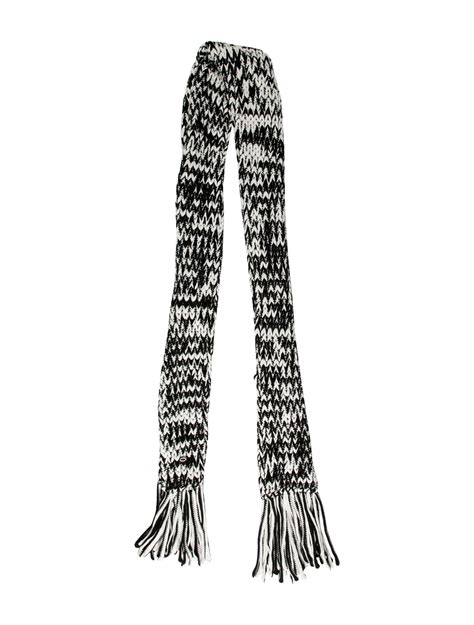 chanel knit scarf.